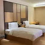 Ji Hotel Shanghai The Bund Tiantong Road