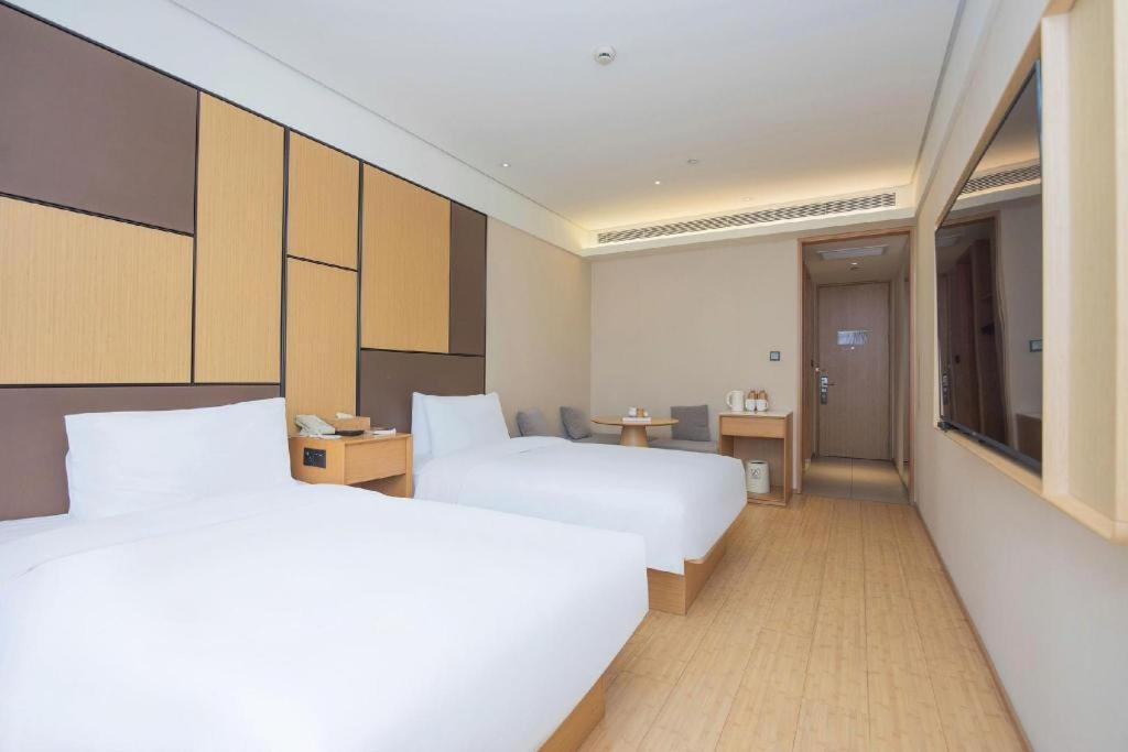 Ji The Bund Tiantong Road Hotel 4*