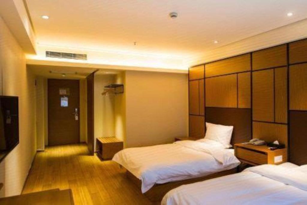 Ji The Bund Tiantong Road Hotel 4*