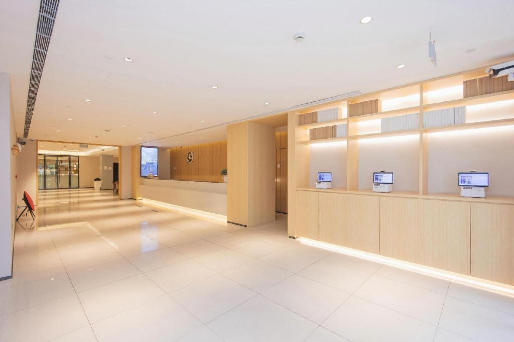 Hotel Ji The Bund Tiantong Road 4*